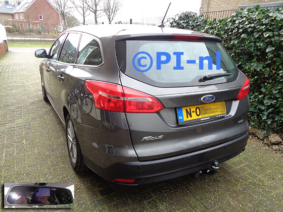 Parkeersensoren (set D 2023) ingebouwd door PI-nl in een Ford Focus Wagon met canbus uit 2017. De spiegeldisplay is van de set met bumpercamera en (antraciet gespoten) sensoren.